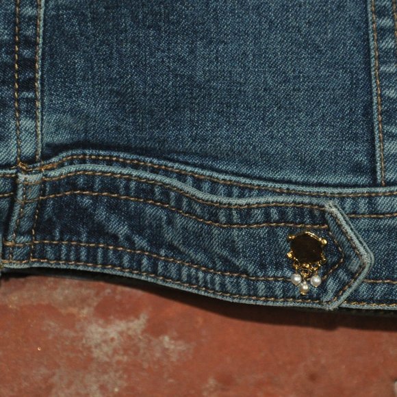 ST.JOHN SPORT by Marie Gray Denim Jean Jacket Pearl & GOLD Snap Buttons Sz- P - Picture 7 of 7